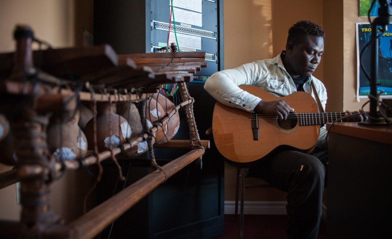 Wisconsin Union Theater patrons to experience a night of storytelling through music with singer-songwriter Okaidja Afroso on Feb. 11