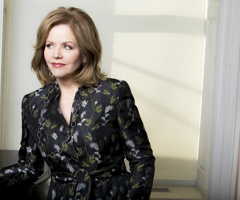 Renee-Fleming-lg-Credit-Scenario-2-medium2.jpg