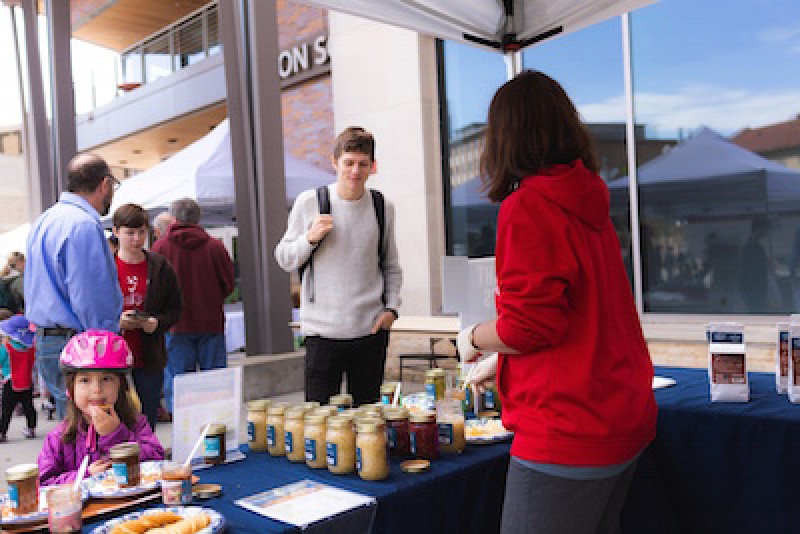 Campus Farmers Market will bring local products to UW-Madison campus