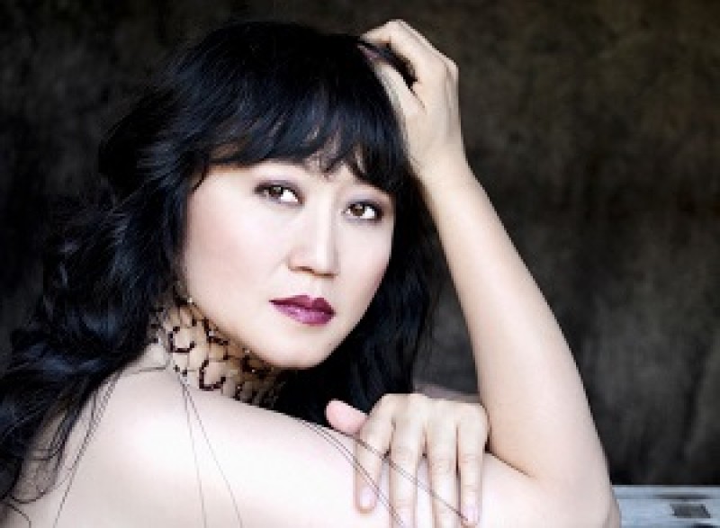 Celebrated pianist Wu Han will perform with the UW Symphony Orchestra March 7