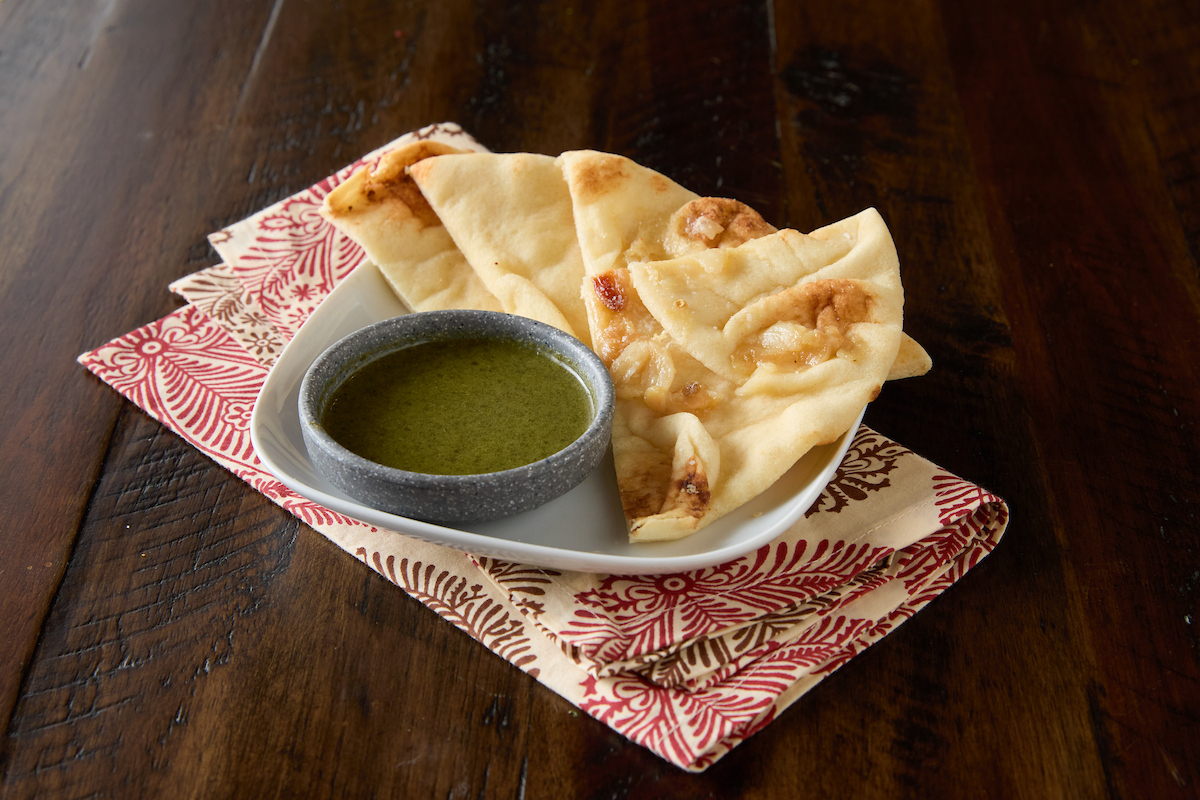 Garlic Naan and Sauce
