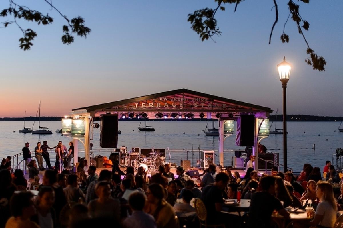 A nighttime concert on the Terrace