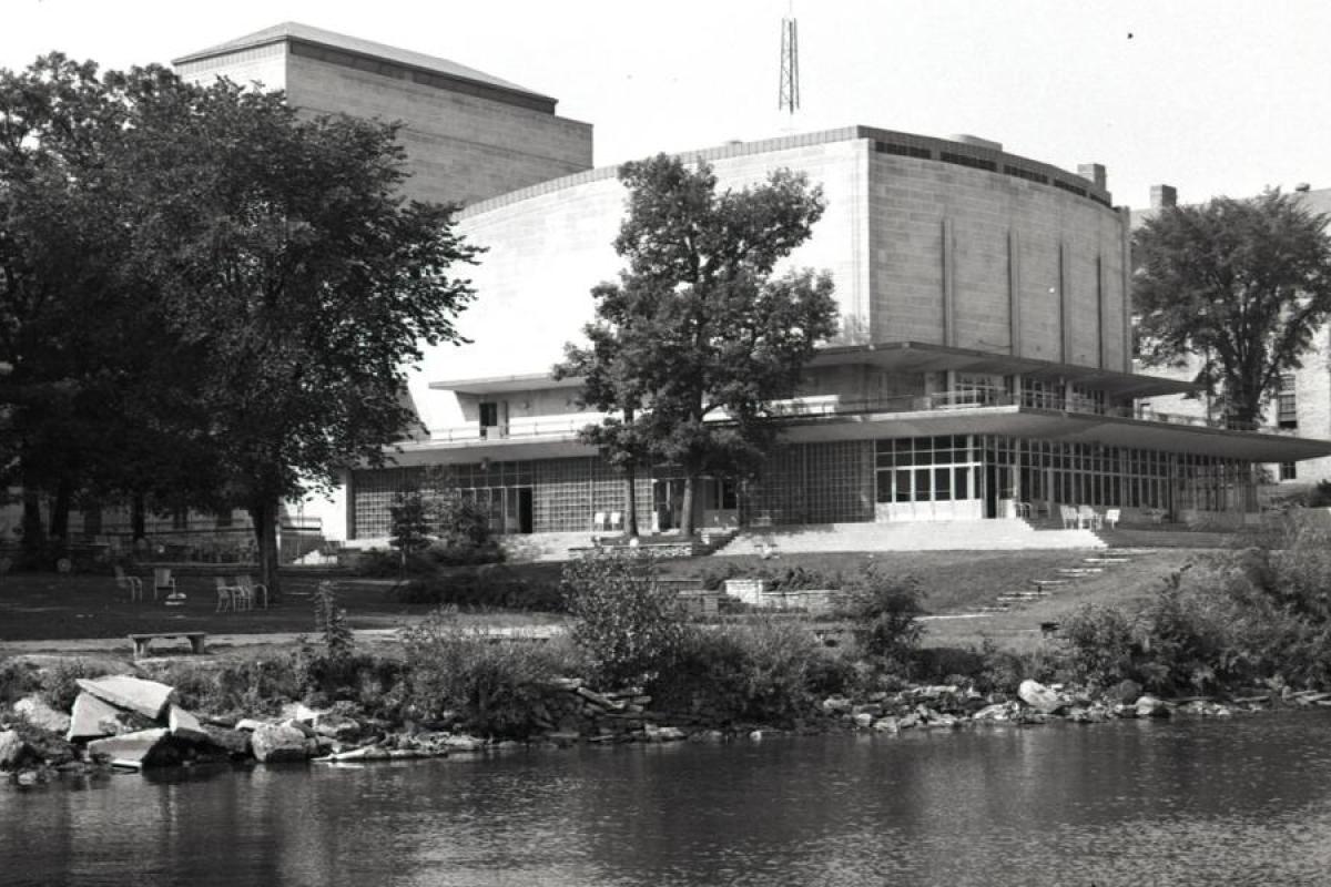 Black and white image of Shannon Hall exterior