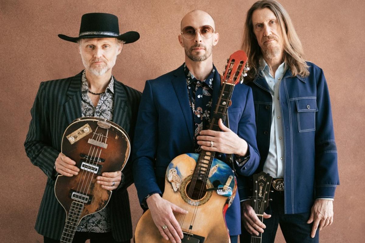 The Wood Brothers with guitars