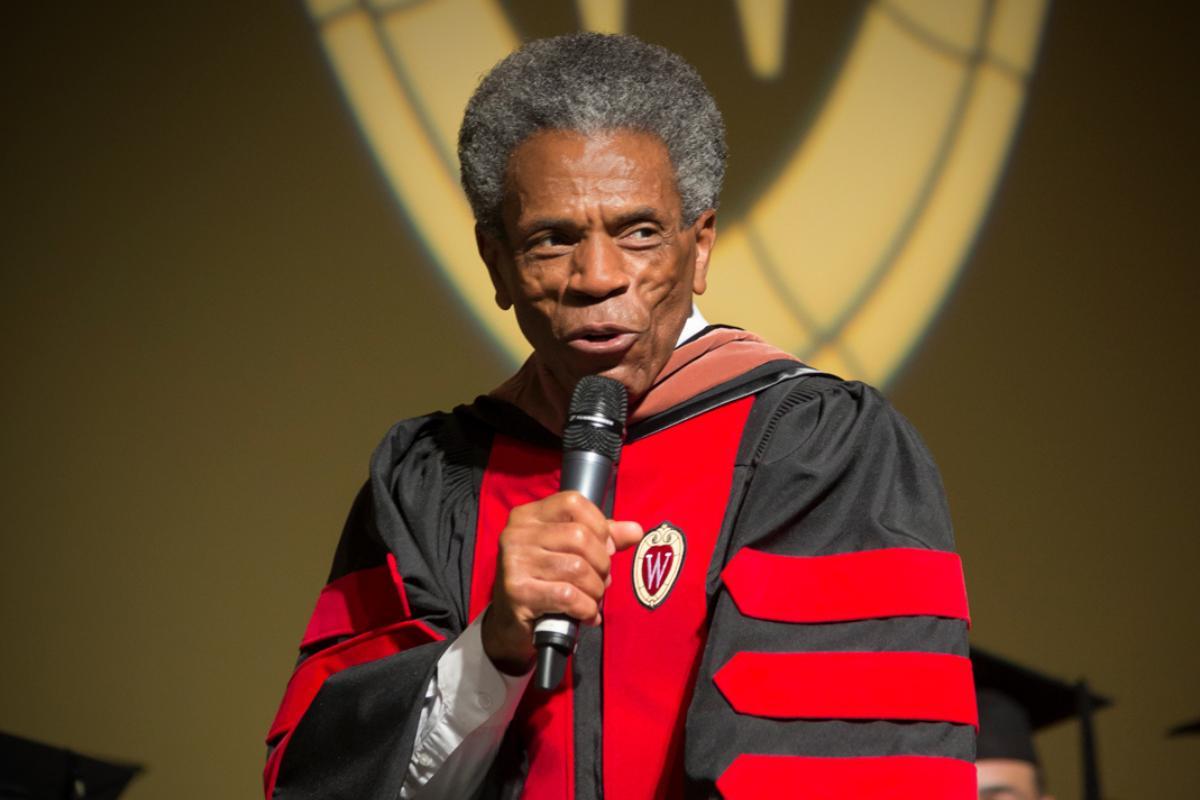 Andre De Shields Commencement 1200x800