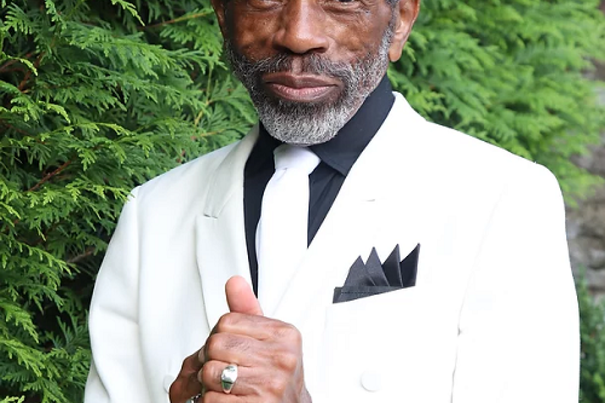Andre De Shields White Tux2