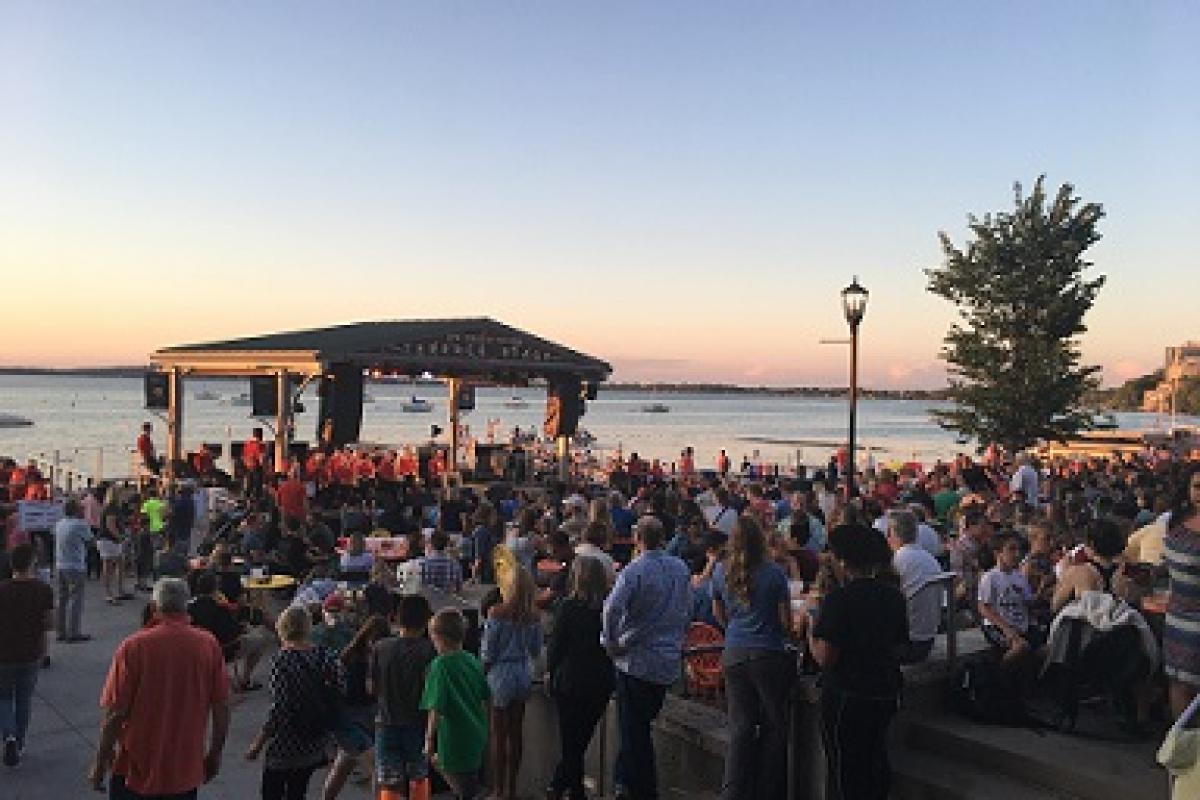 Terrace 4thofJuly2017 CB 7028 sm