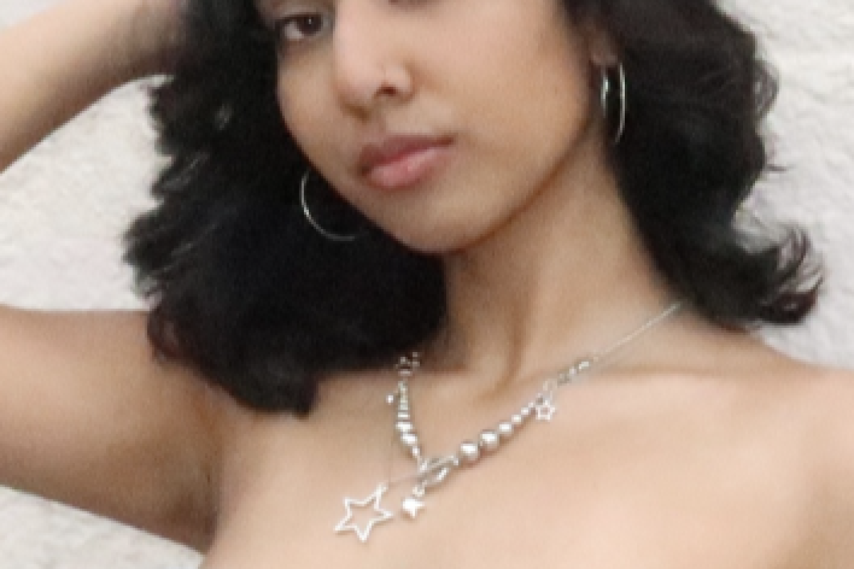 Nazeeha Headshot 354x354